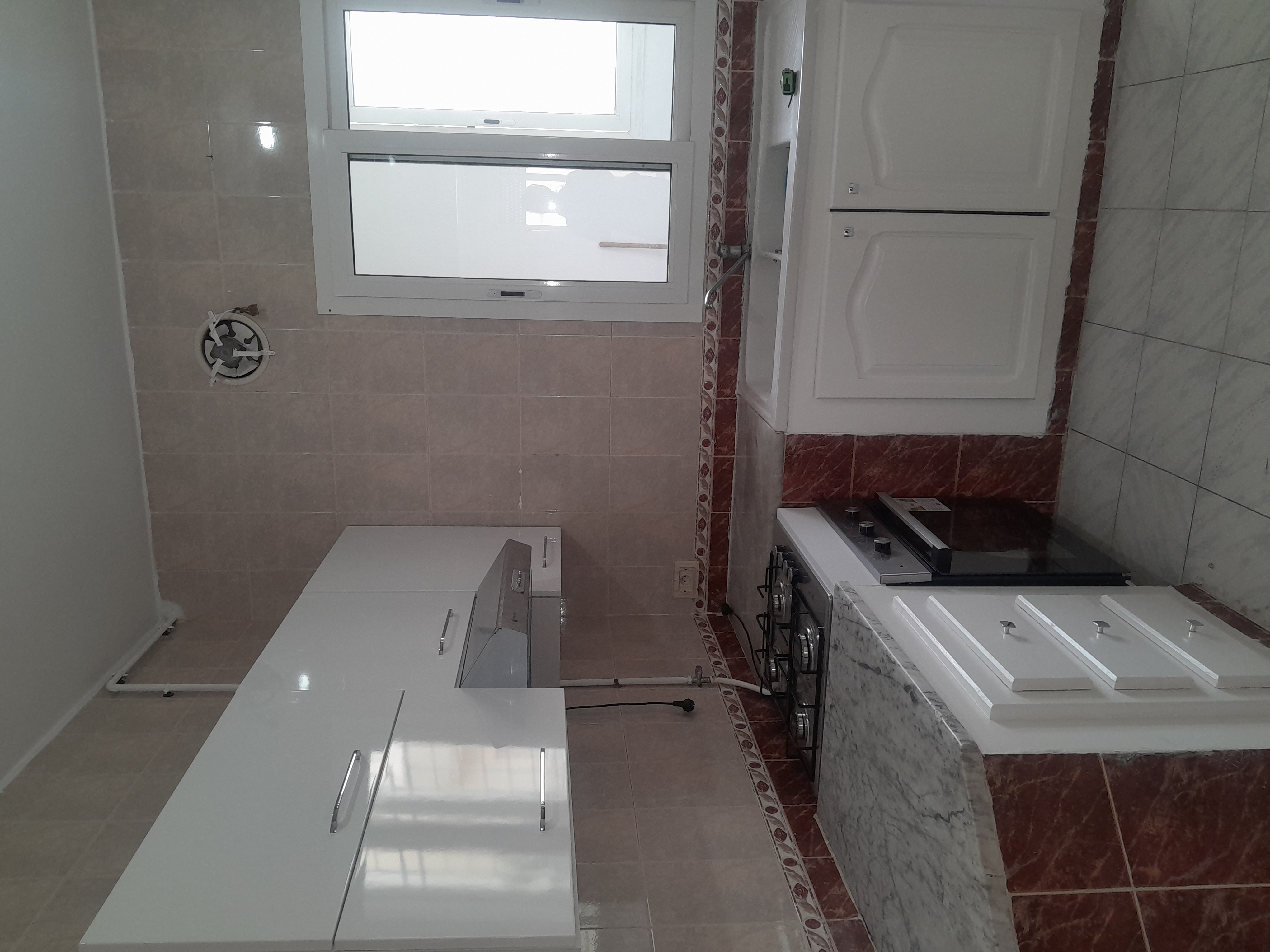 La Soukra La Soukra Location Appart. 3 pices Appartement  la soukra prs abracadabra