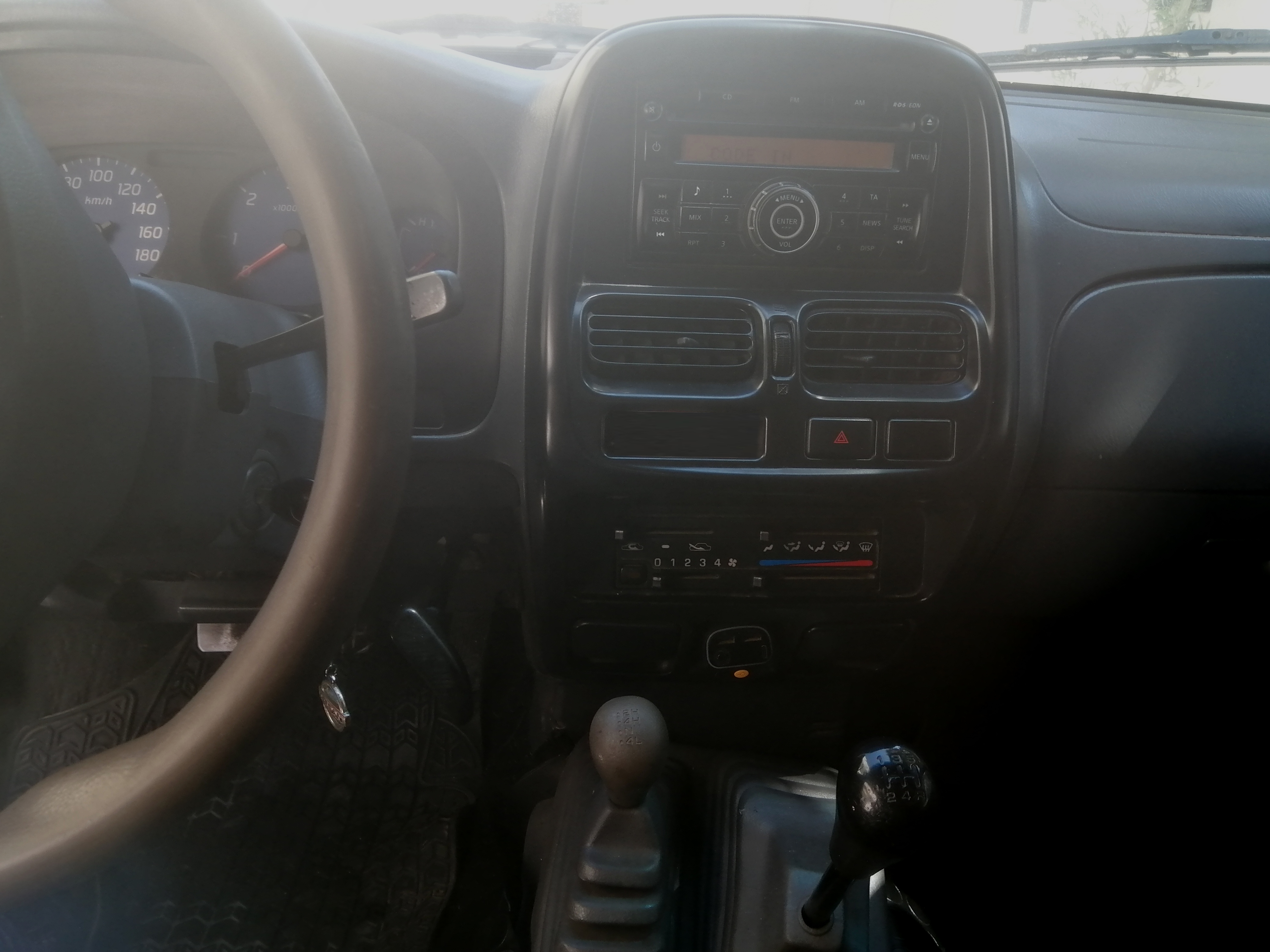 Bizerte Nord Bizerte Nissan Pick-up A ne p rater nissan d22 np300 4x4