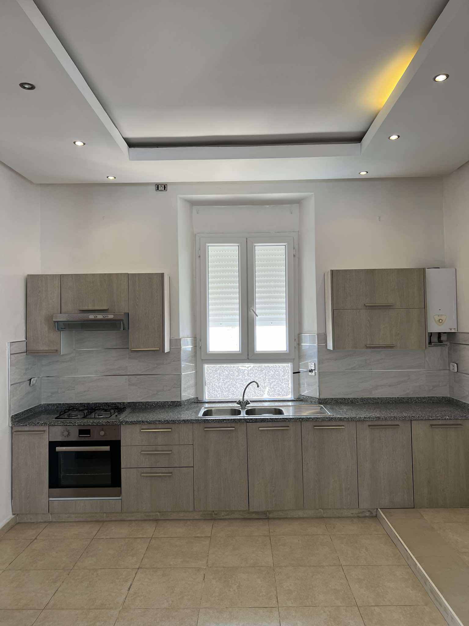 Bizerte Nord Bizerte Bab Mateur Vente Duplex Belle villa avec piscine centre ville bizerte