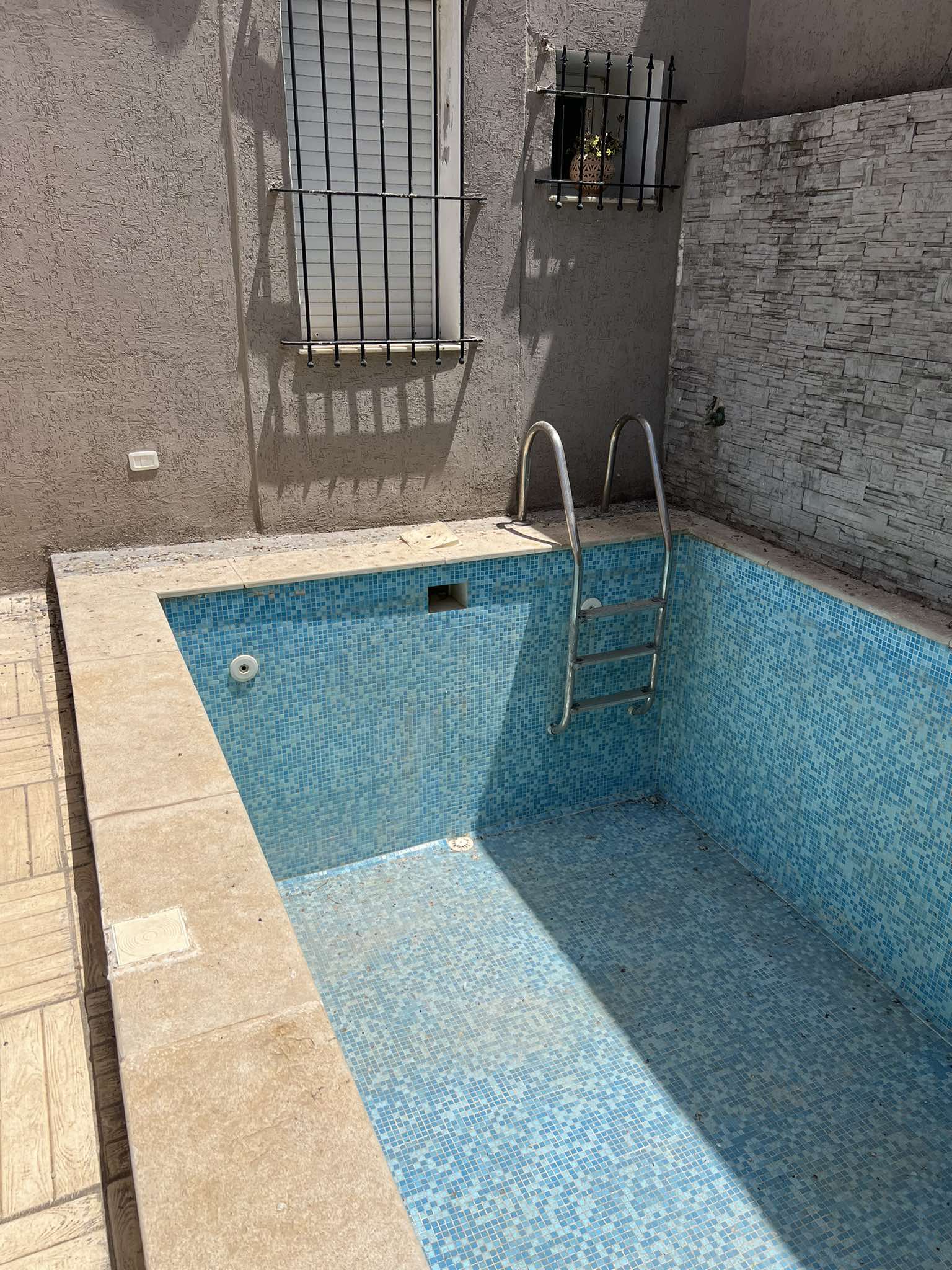 Bizerte Nord Bizerte Bab Mateur Vente Duplex Belle villa avec piscine centre ville bizerte