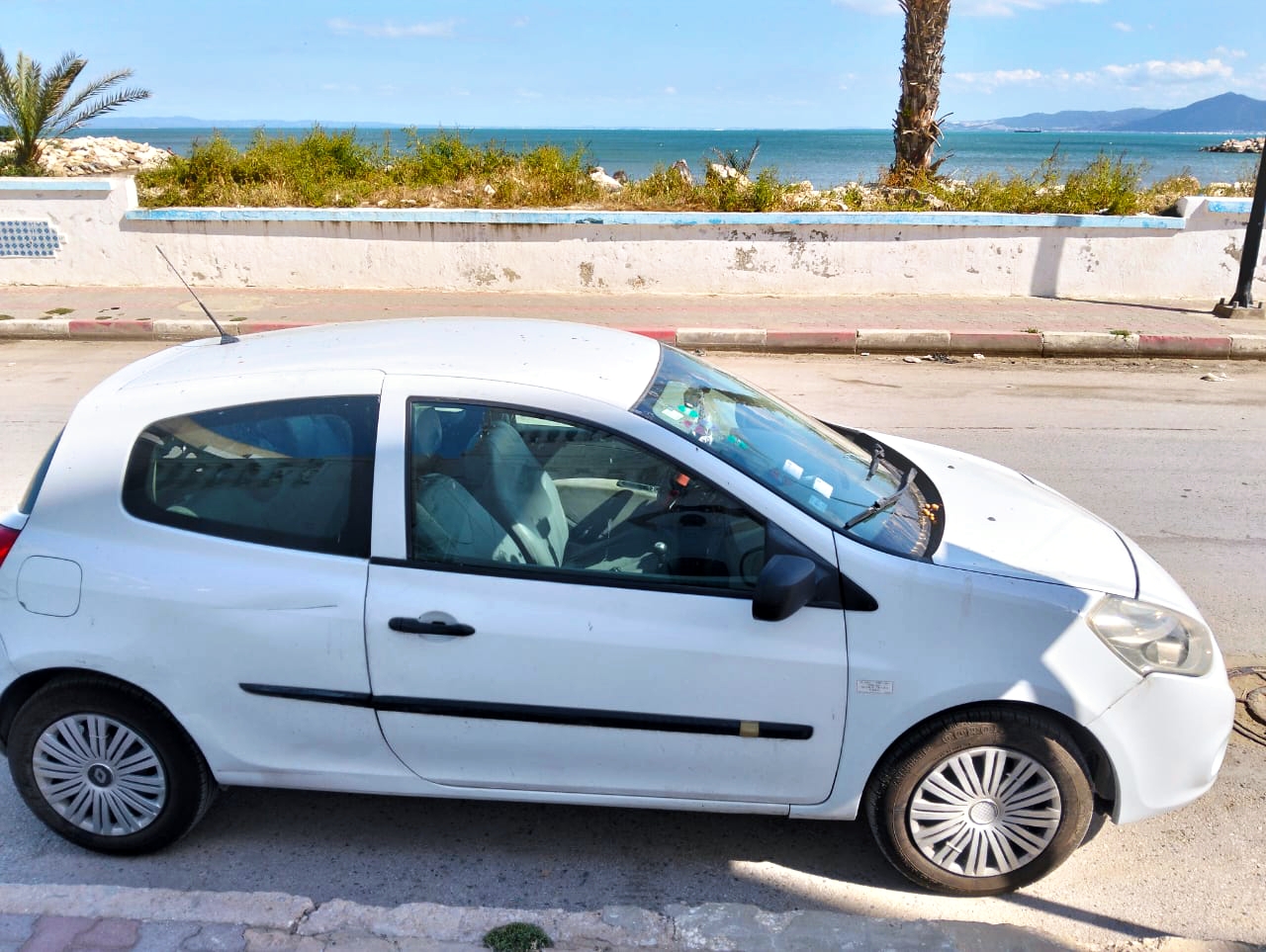 Ezzahra Ezzahra Renault Clio Clio 3 phase2