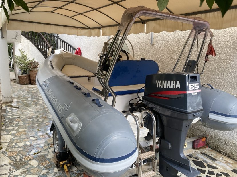 Ariana Ville El Menzah 6 Bateaux  moteurs Semi-rigide Semirigide espadon 5m