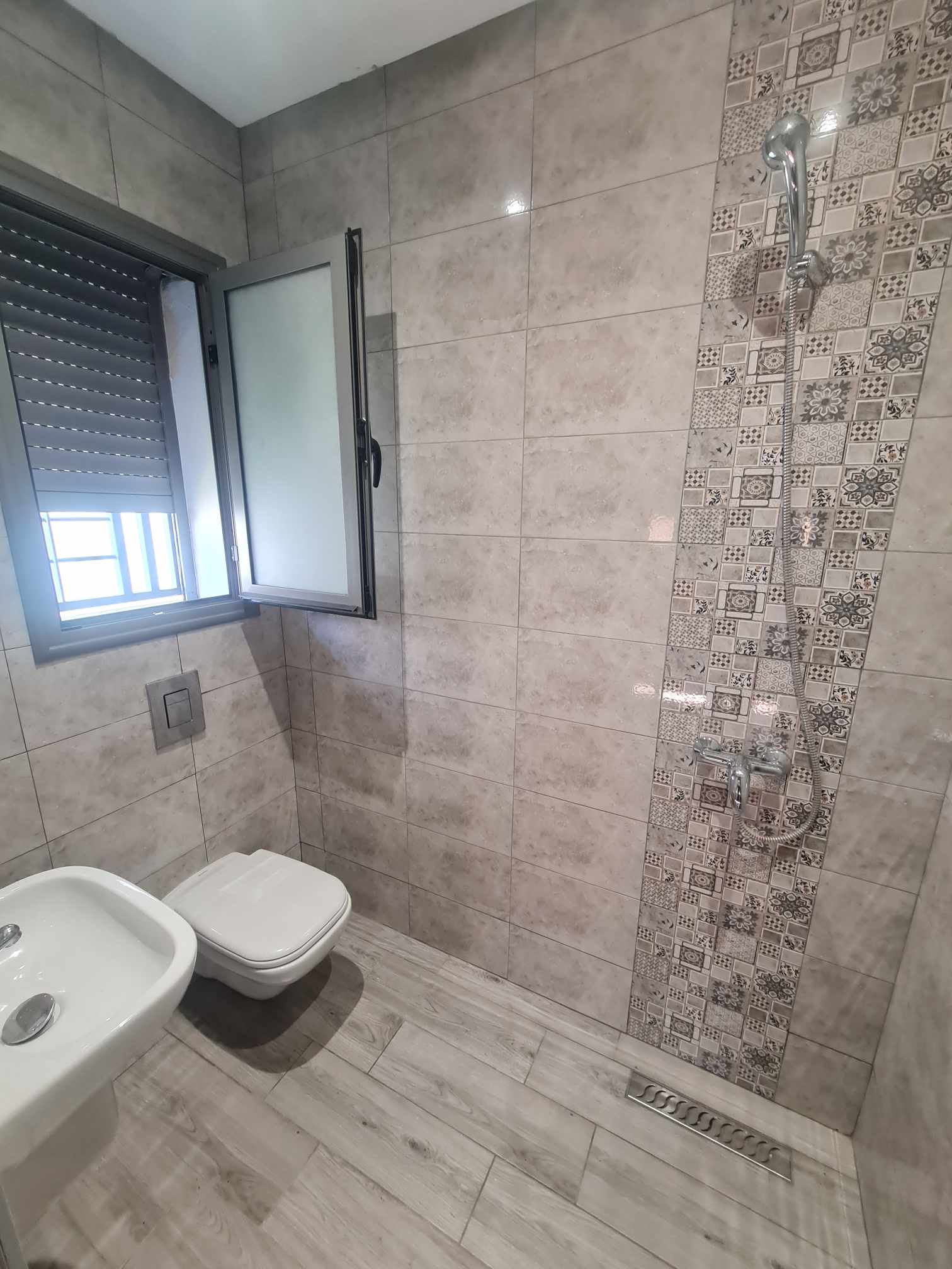 Hammamet Hammamet Vente Appart. 4 pices S plus 3 hst a el mrezga wb4102