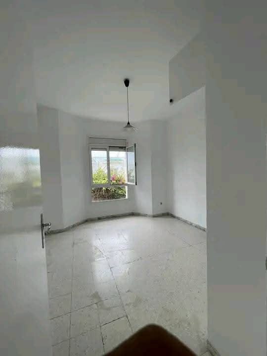 La Marsa Cite El Khalil Location Appart. 3 pices Duplex vide  la marsa
