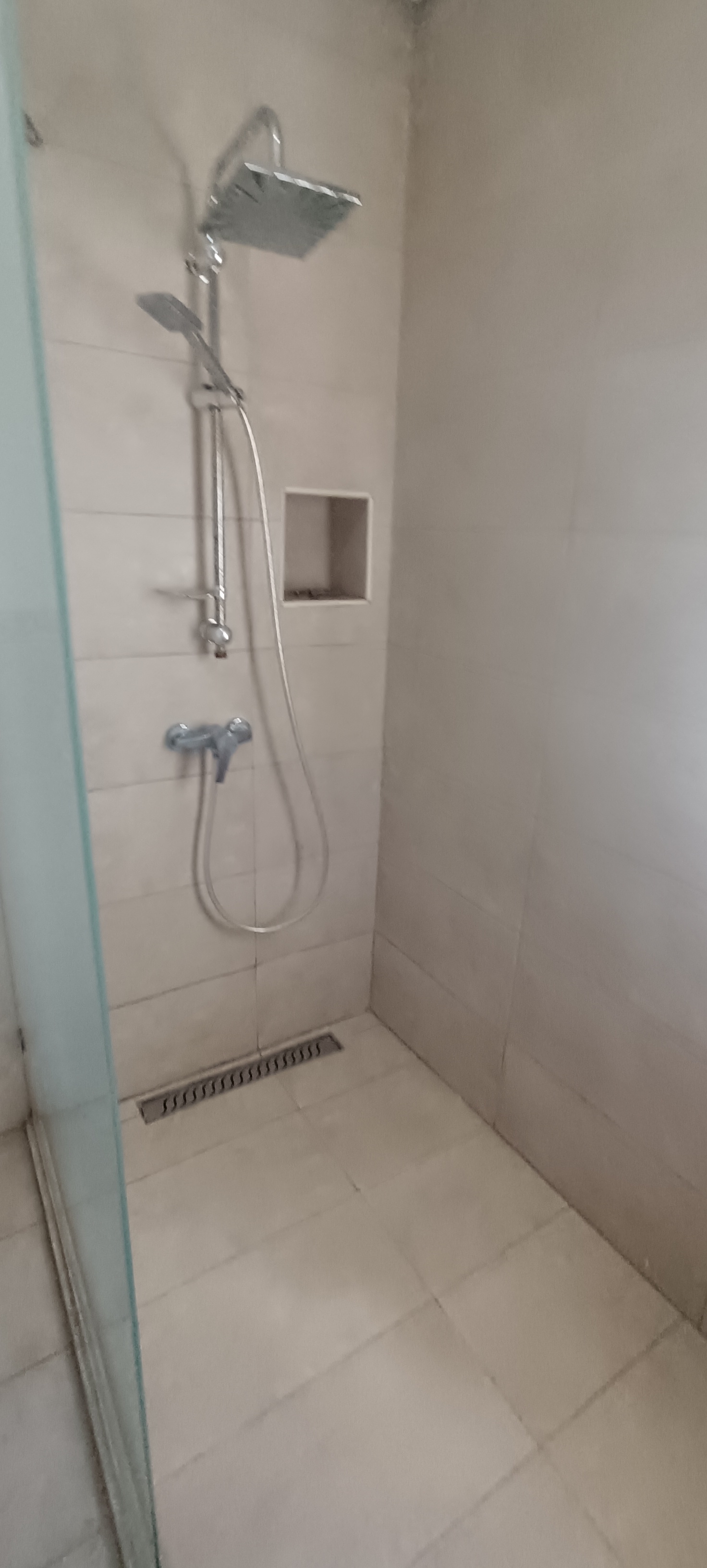 El Menzah Mutuelle Ville Location Appart. 4 pices Rdc de villa s3