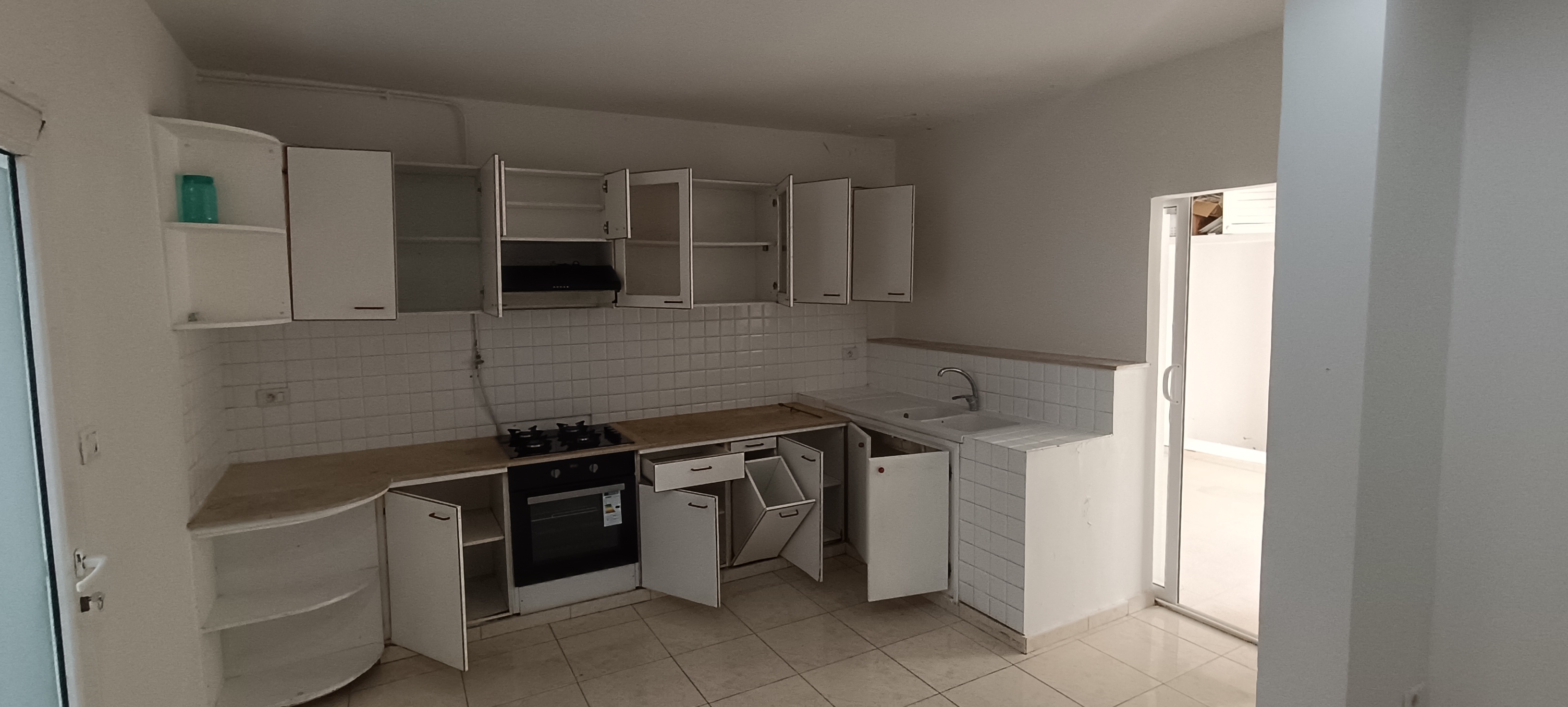 El Menzah Mutuelle Ville Location Appart. 4 pices Rdc de villa s3