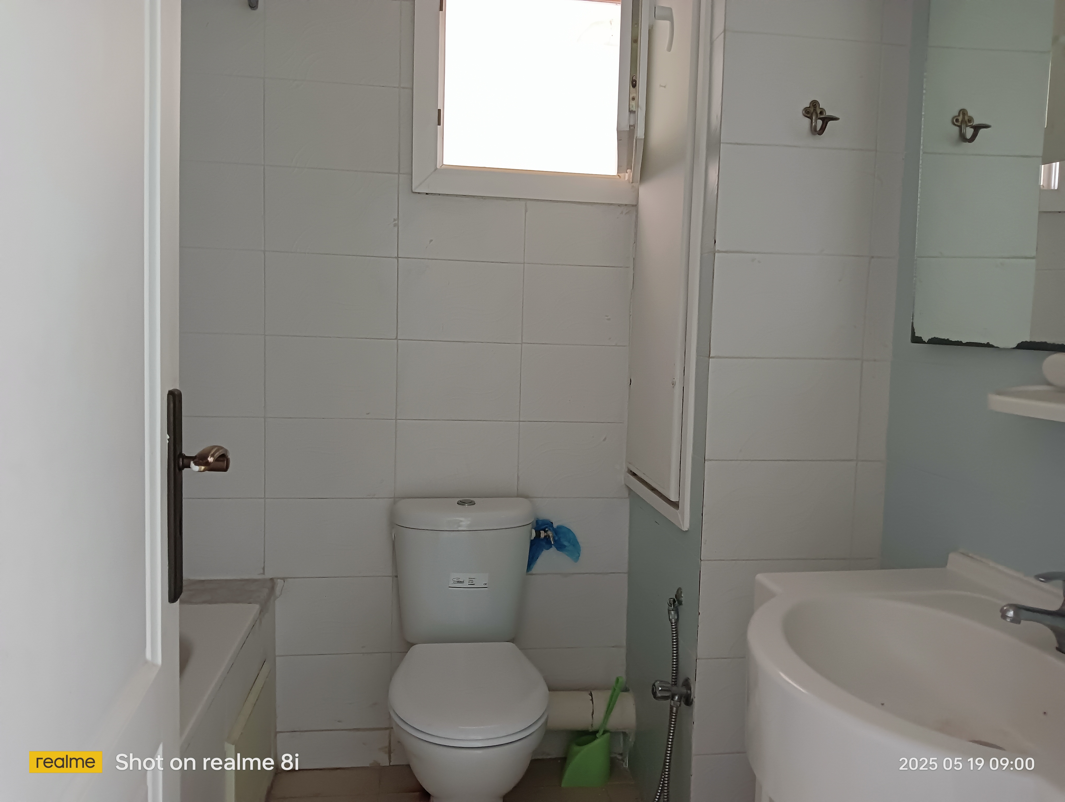 Cite El Khadra Zone urbaine nord Location Appart. 3 pices S1 proche insat pour habitation ou bureau