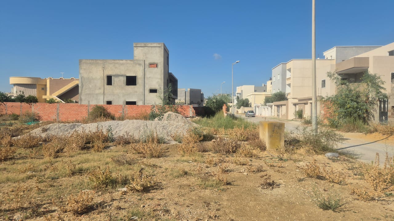 Soliman Soliman Terrain Terrain nu Terrain exceptionnel  soliman