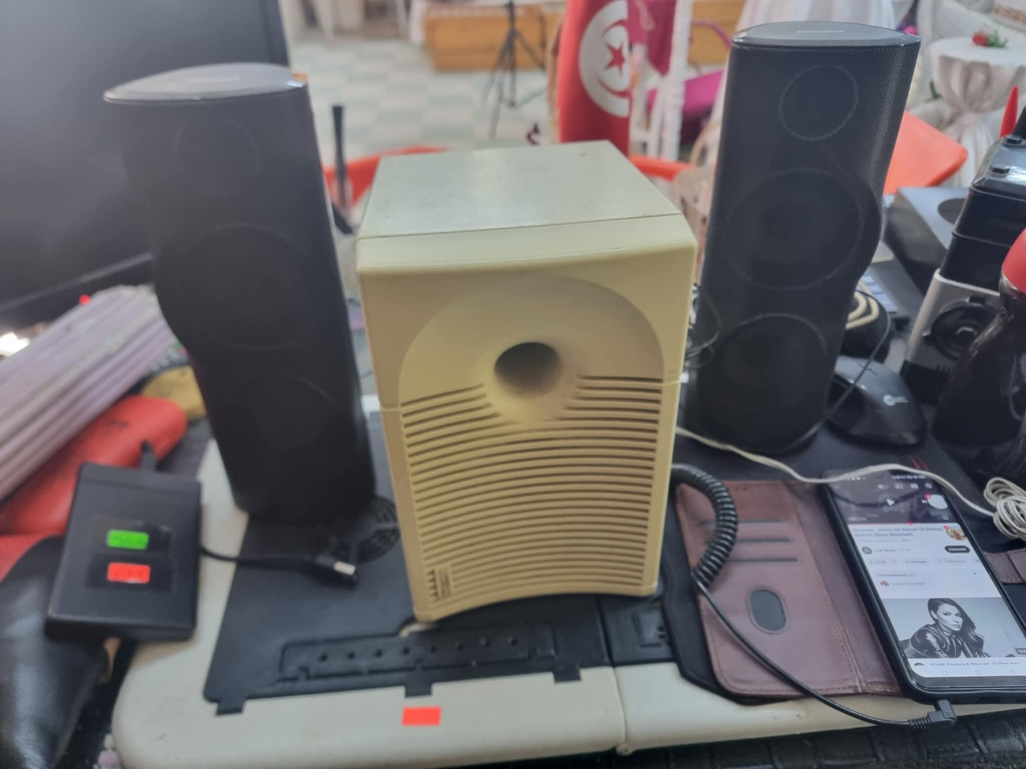 Kairouan Nord Cite Dar El Amen Amplificateur hifi Autre Ampli et 2 baffles voiture et maison