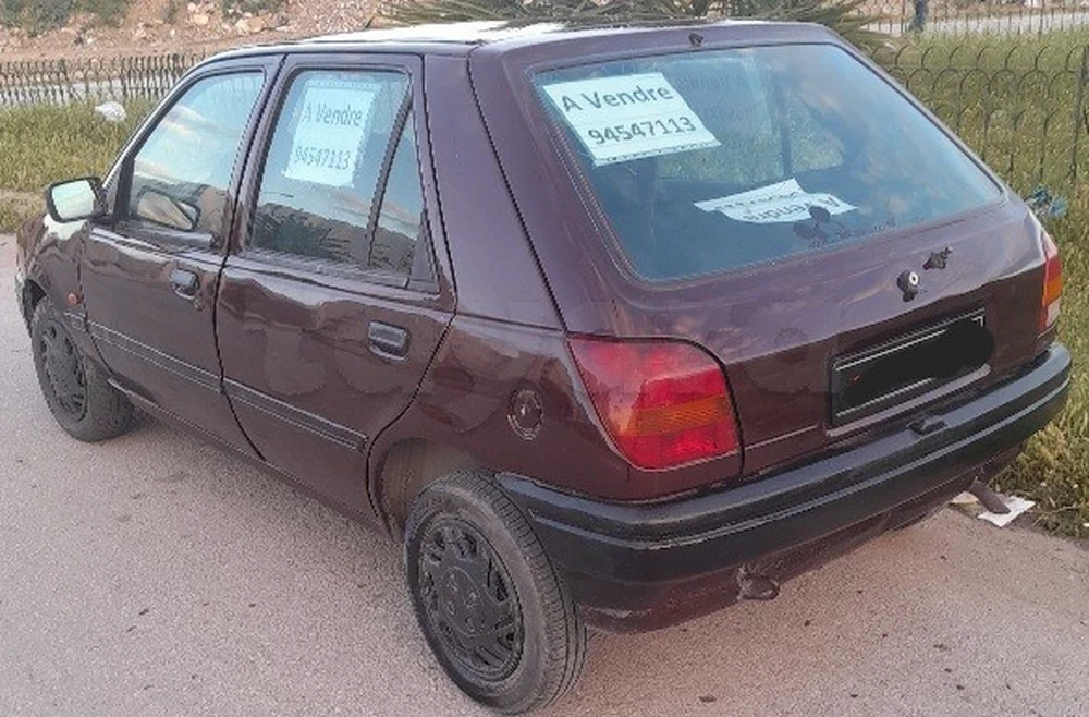 Le Bardo Le Bardo Ford Fiesta Ford fiesta  excellente etat moteur noire