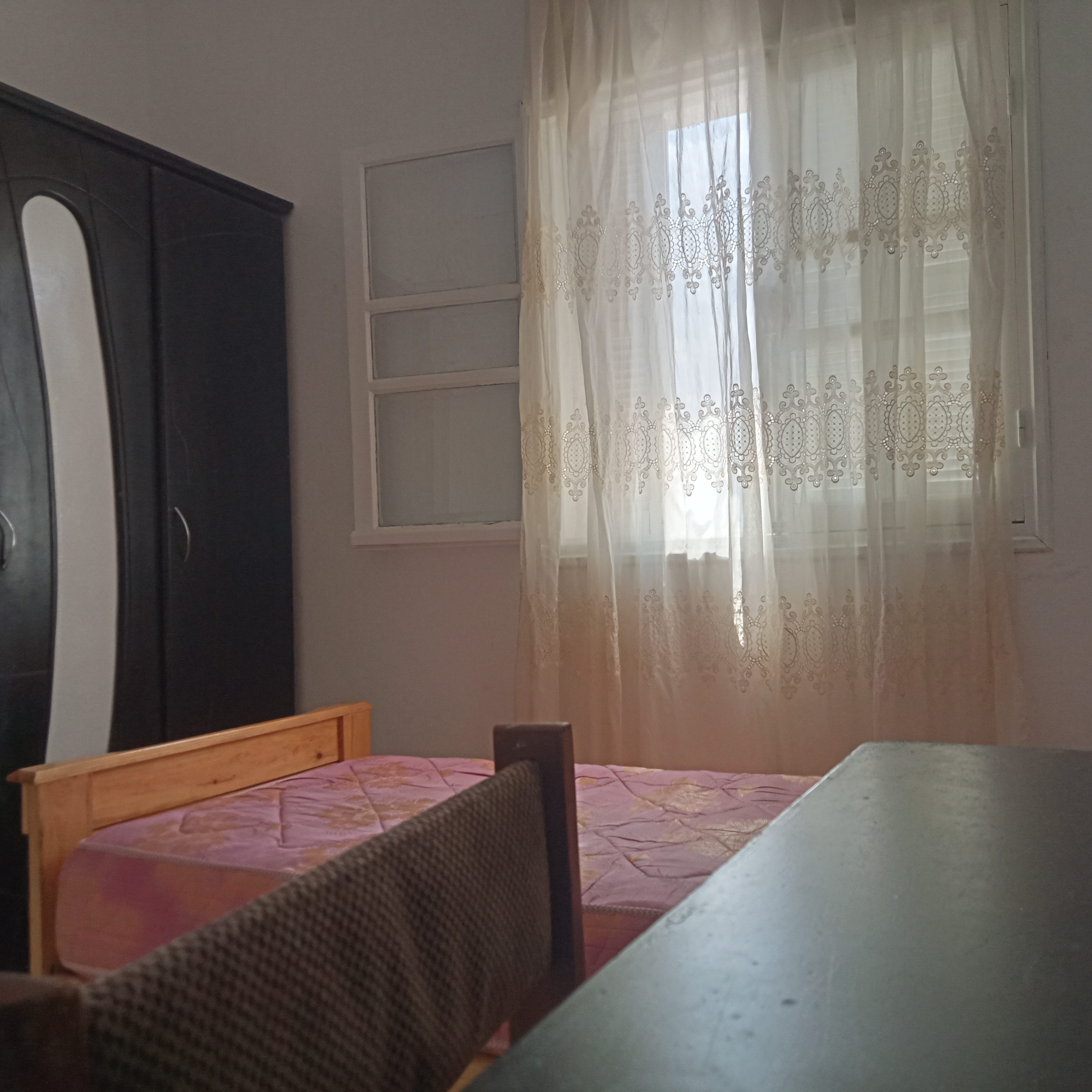 La Soukra Borj Louzir Location Appart. 4 pices S3 meubl tudiantes ou fonctionnaires