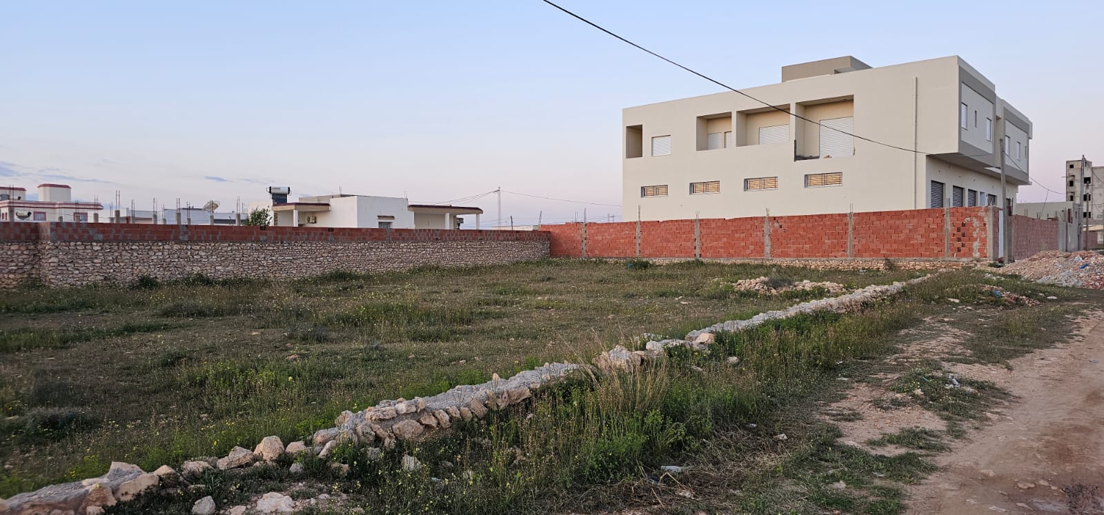 Sakiet Ezzit Sakiet Ezzit Terrain Terrain nu Terrain prs mall sfax
