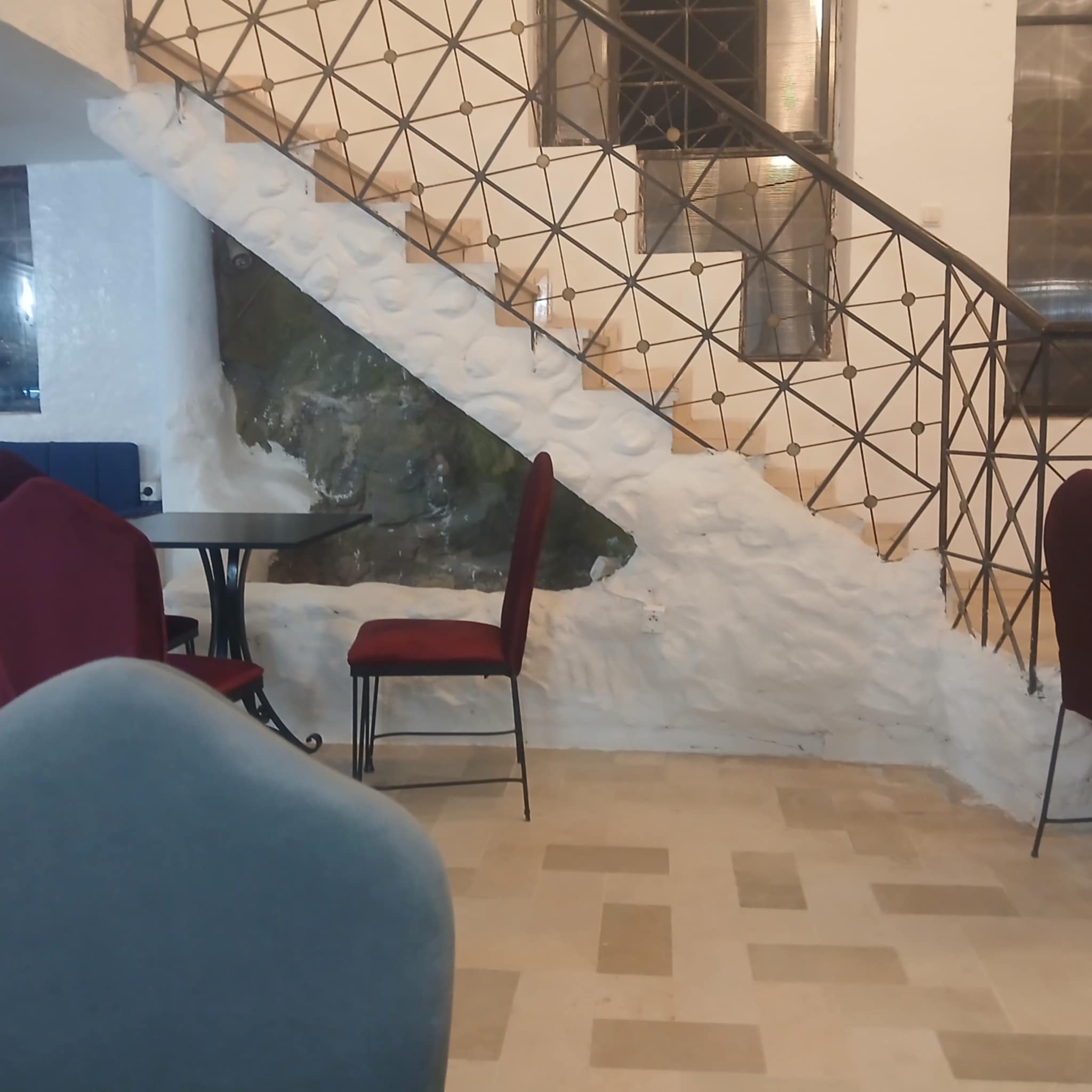 Ariana Ville Ariana Bureaux & Commerces Grance libre Caf style salon de th  ariana