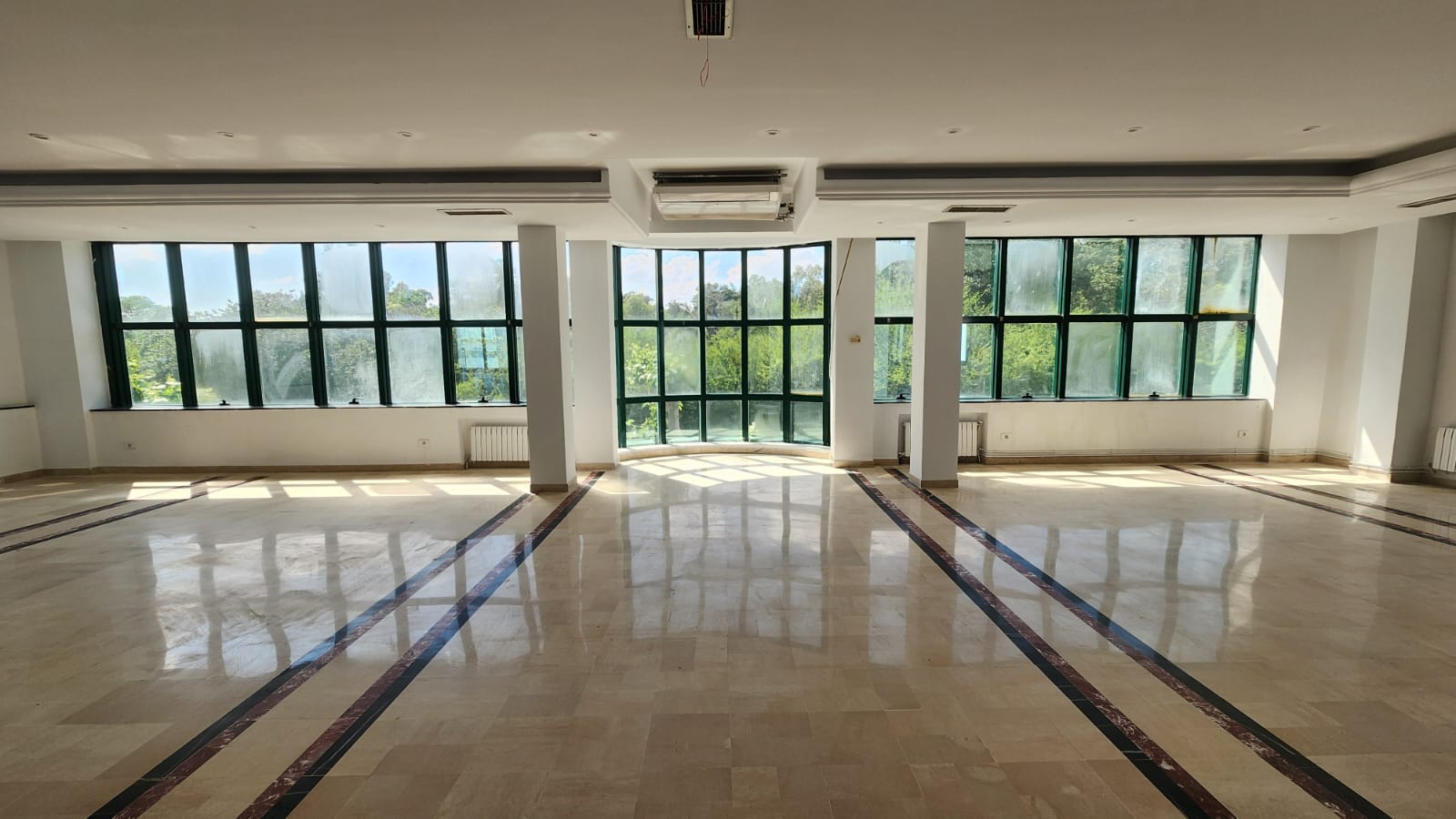 El Menzah Tunis Belvedere Location Surfaces Local pour bureaux avec open space