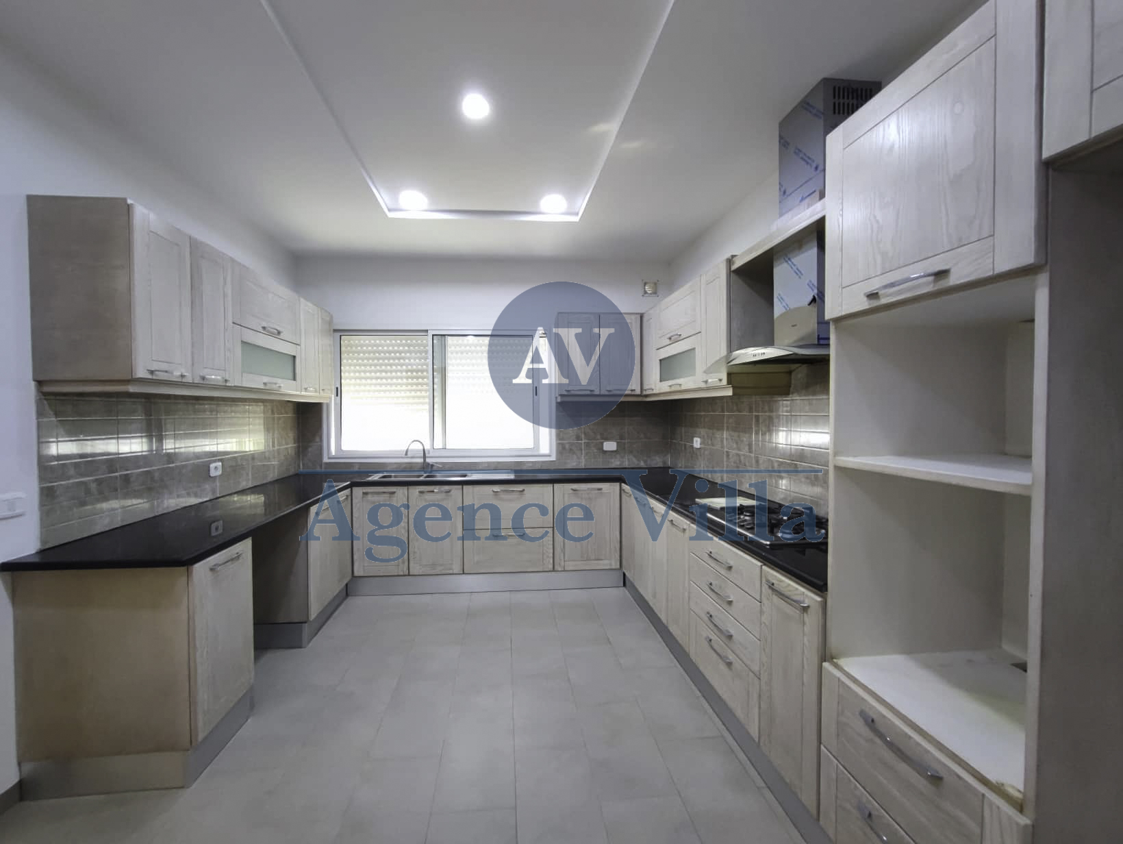 La Soukra La Soukra Location Maisons Une villa avec jardin  la soukra