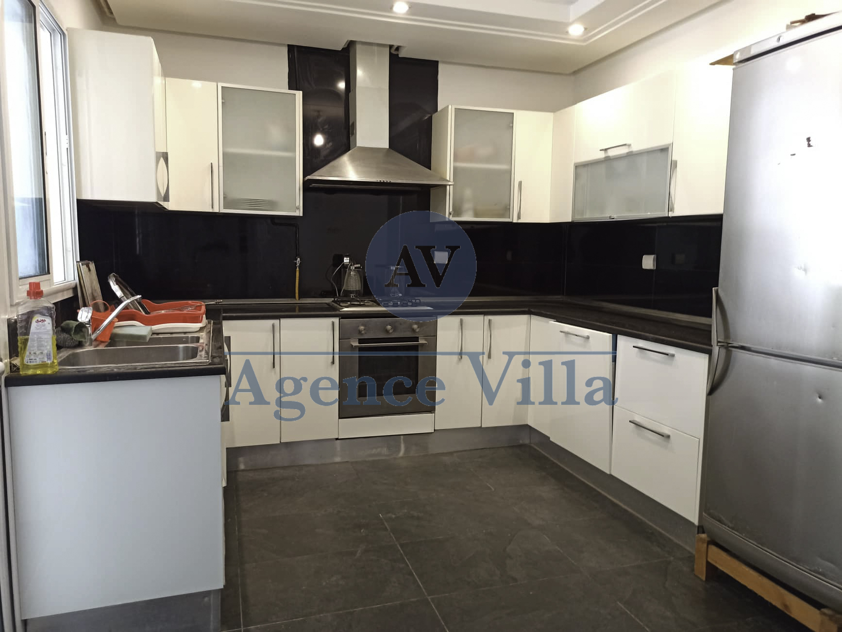 La Soukra La Soukra Vente Appart. 4 pices Un appartement s3  la soukra au 2me tage