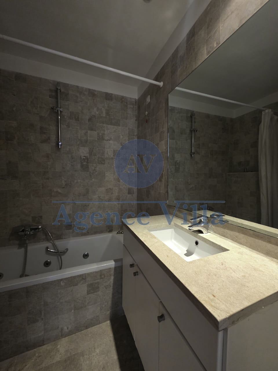 La Marsa Berge Du Lac Location Appart. 4 pices Un appartement s3 aux berges du lac 2