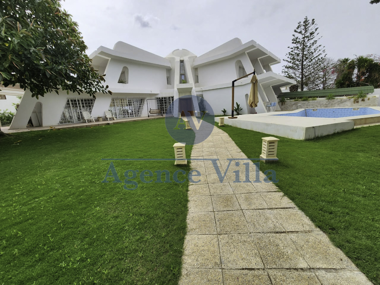 La Soukra La Soukra Location Maisons Une grande villa haut standing  la soukra