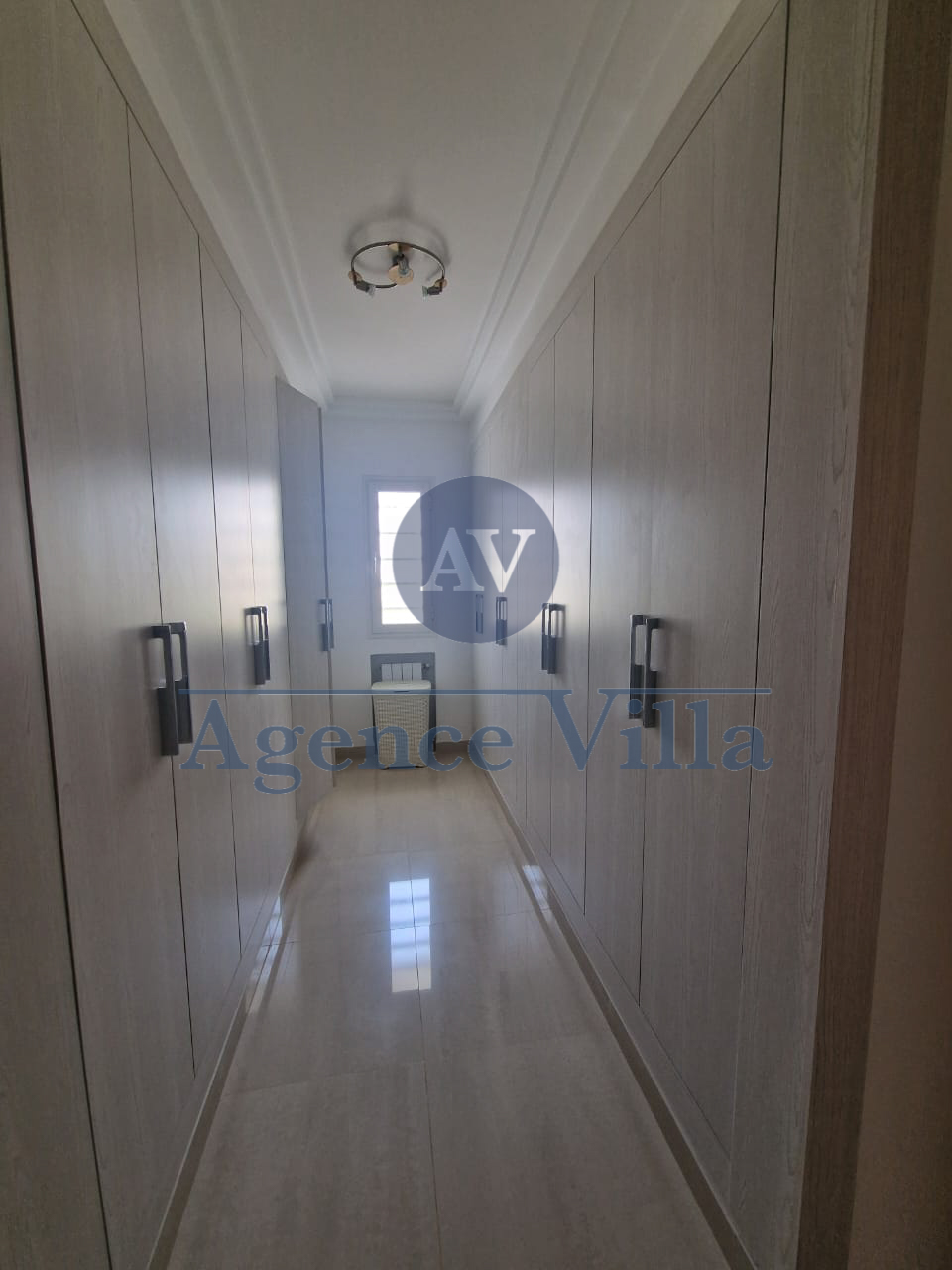 La Marsa Berge Du Lac Location Maisons Une grande villa s9 au lac1