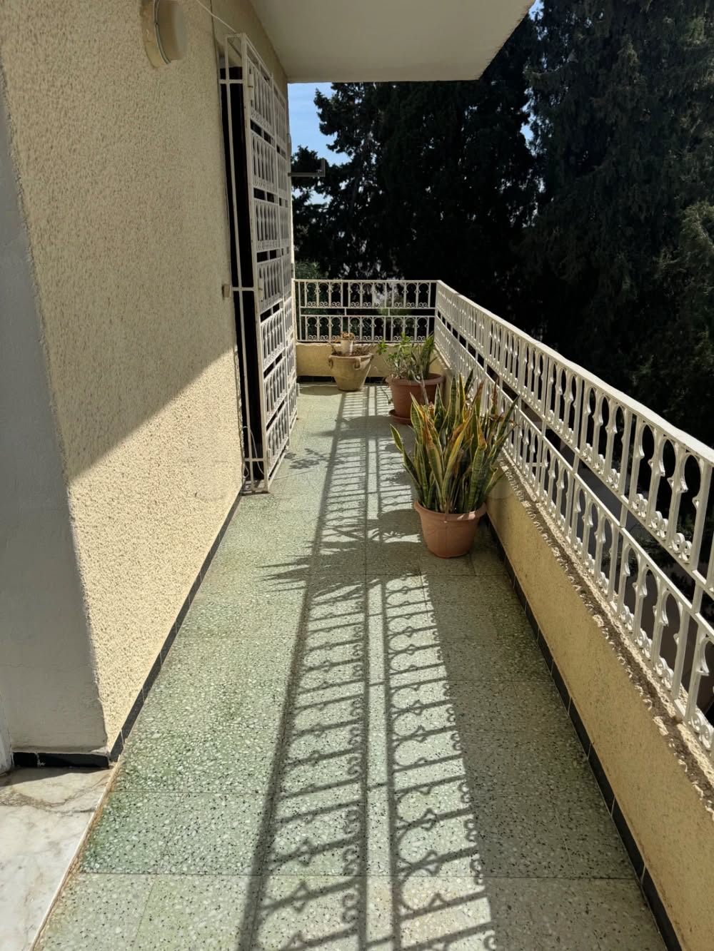 El Menzah El Manar 1 Location Appart. 3 pices Bel appartement mannar
