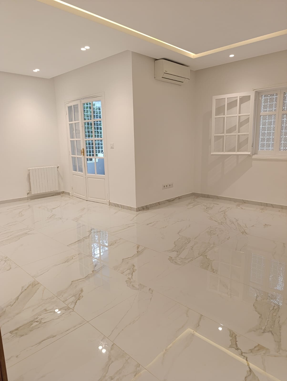El Menzah El Manar 2 Location Appart. 4 pices Apartement mannar2