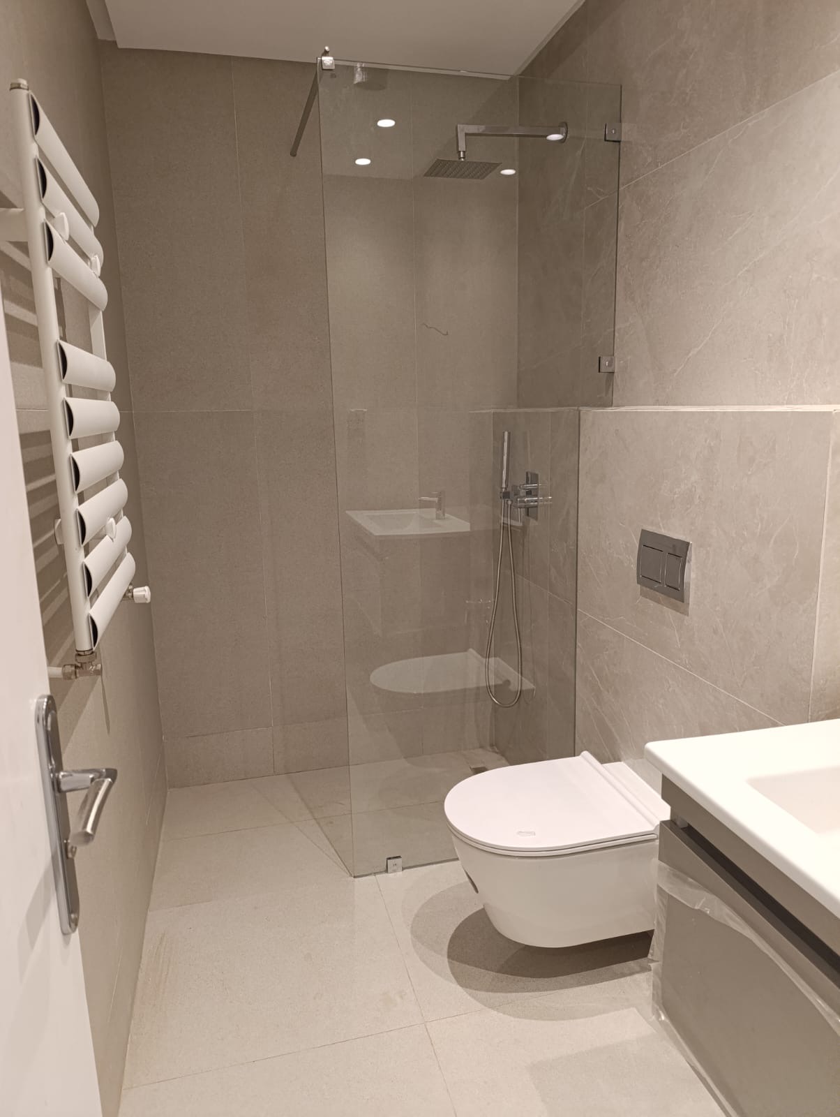 El Menzah El Manar 2 Location Appart. 4 pices Apartement mannar2