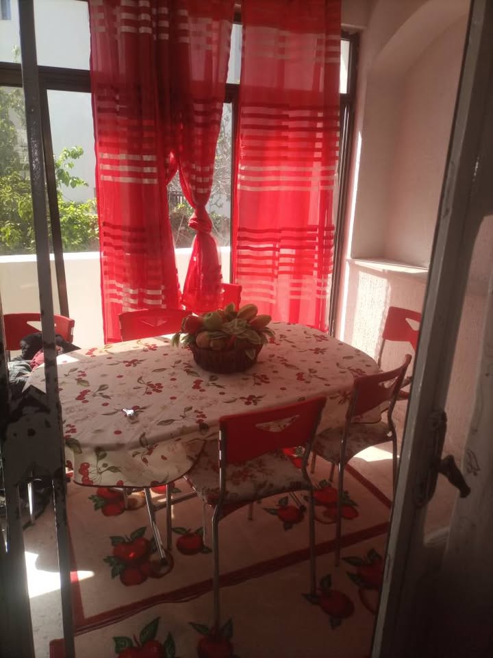 El Menzah El Manar 2 Location Appart. 3 pices Etage villa manar2
