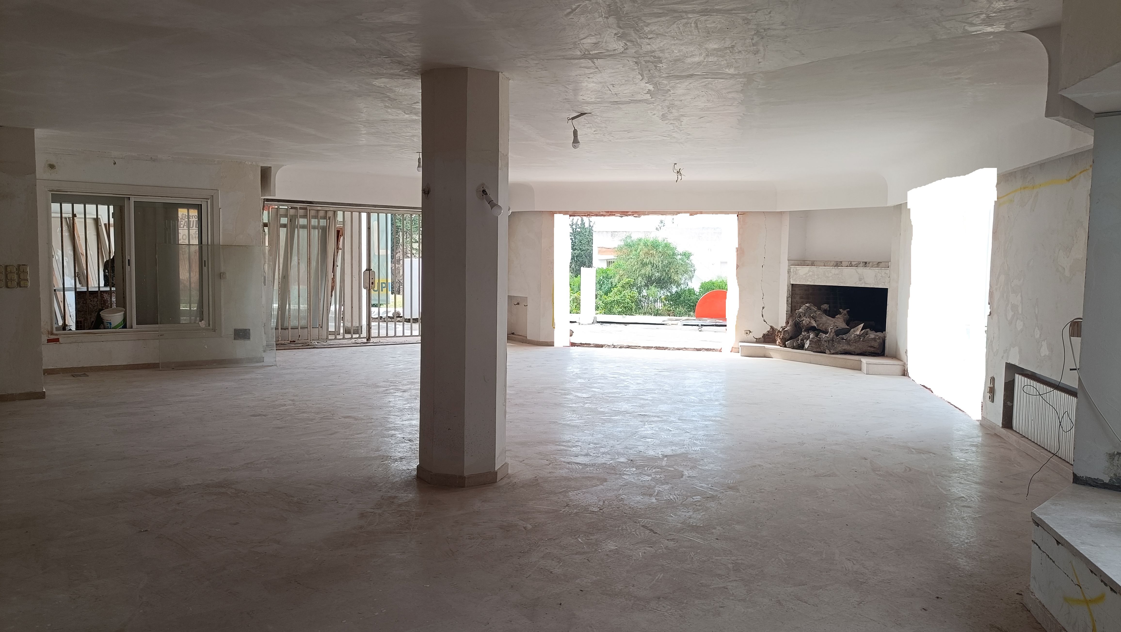 Ariana Ville El Menzah 6 Bureaux & Commerces Surfaces Etage commercial et bureautique
