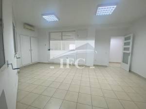 Megrine Zone Industrielle Saint Gobin Bureaux & Commerces Bureau Immeuble moderne    saint