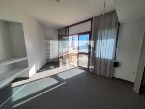 La Marsa Berge Du Lac Location Appart. 1 pice Bureau en 2 espaces  90m lac 1