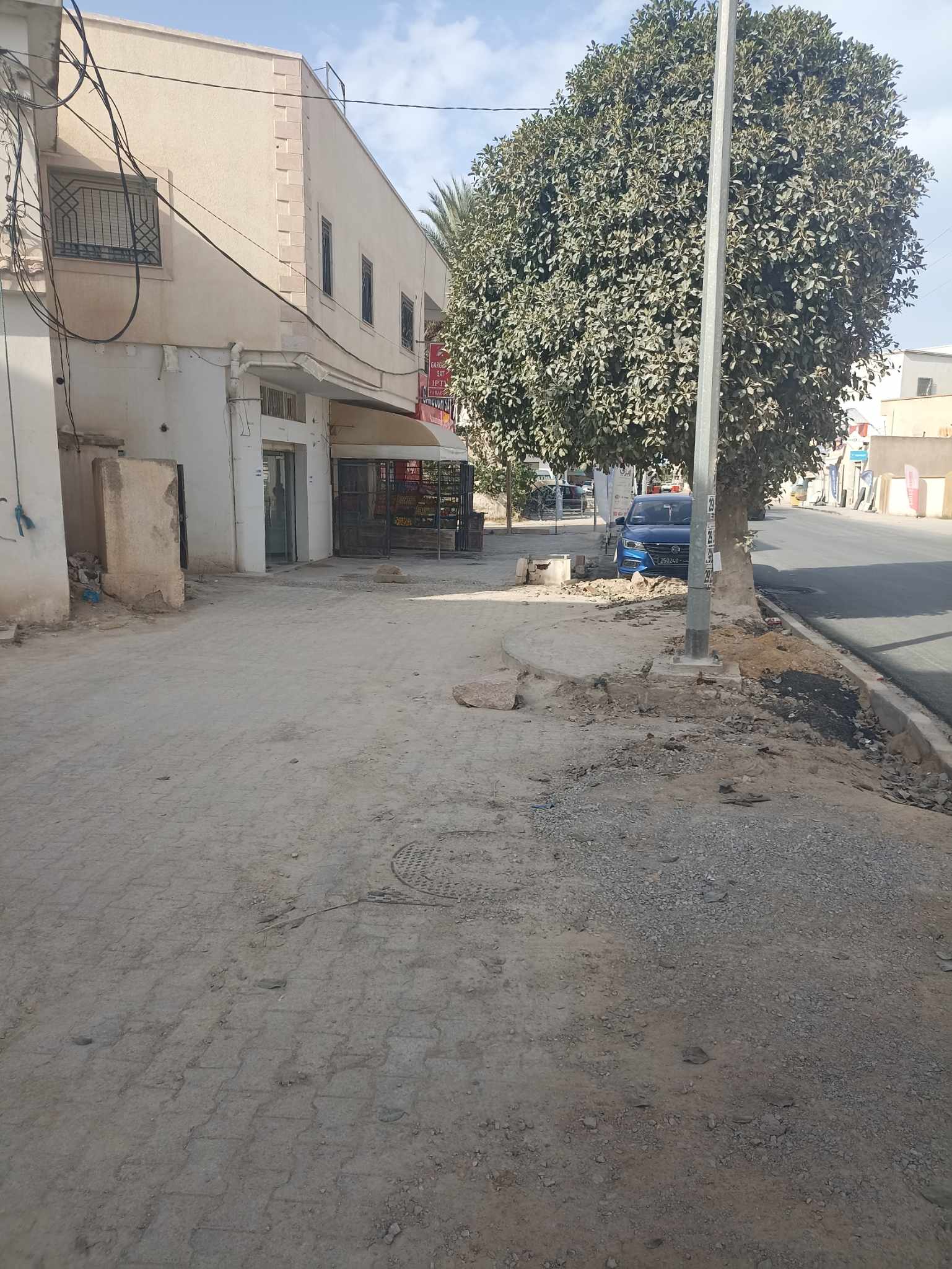 La Soukra Borj Louzir Bureaux & Commerces Bureau Local commercial borj louzir ariana