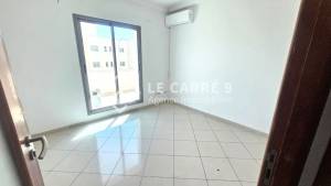 La Marsa Berge Du Lac Location Appart. 1 pice Un bureau h6 de 180m2 au lac 2