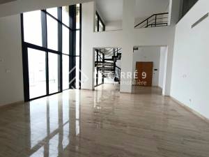 La Marsa Berge Du Lac Location Duplex Un penthouse s4 avec piscine au lac 2
