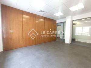 La Marsa Berge Du Lac Location Appart. 1 pice Un bureau a6 au lac 2