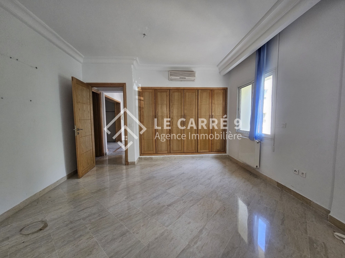 La Marsa Berge Du Lac Location Appart. 2 pices Un s1 de 90m2 au lac 2