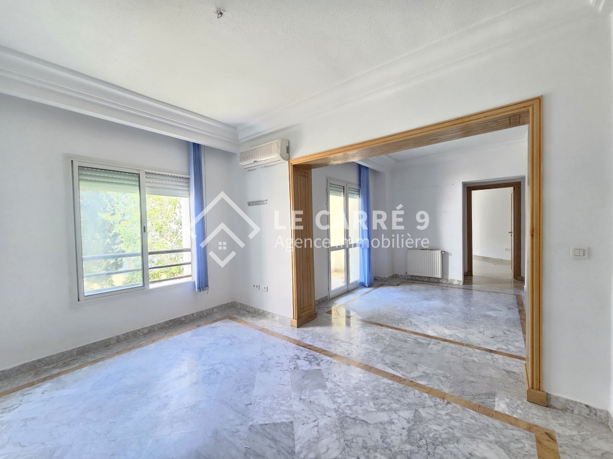 La Marsa Berge Du Lac Location Appart. 2 pices Un s1 de 90m2 au lac 2