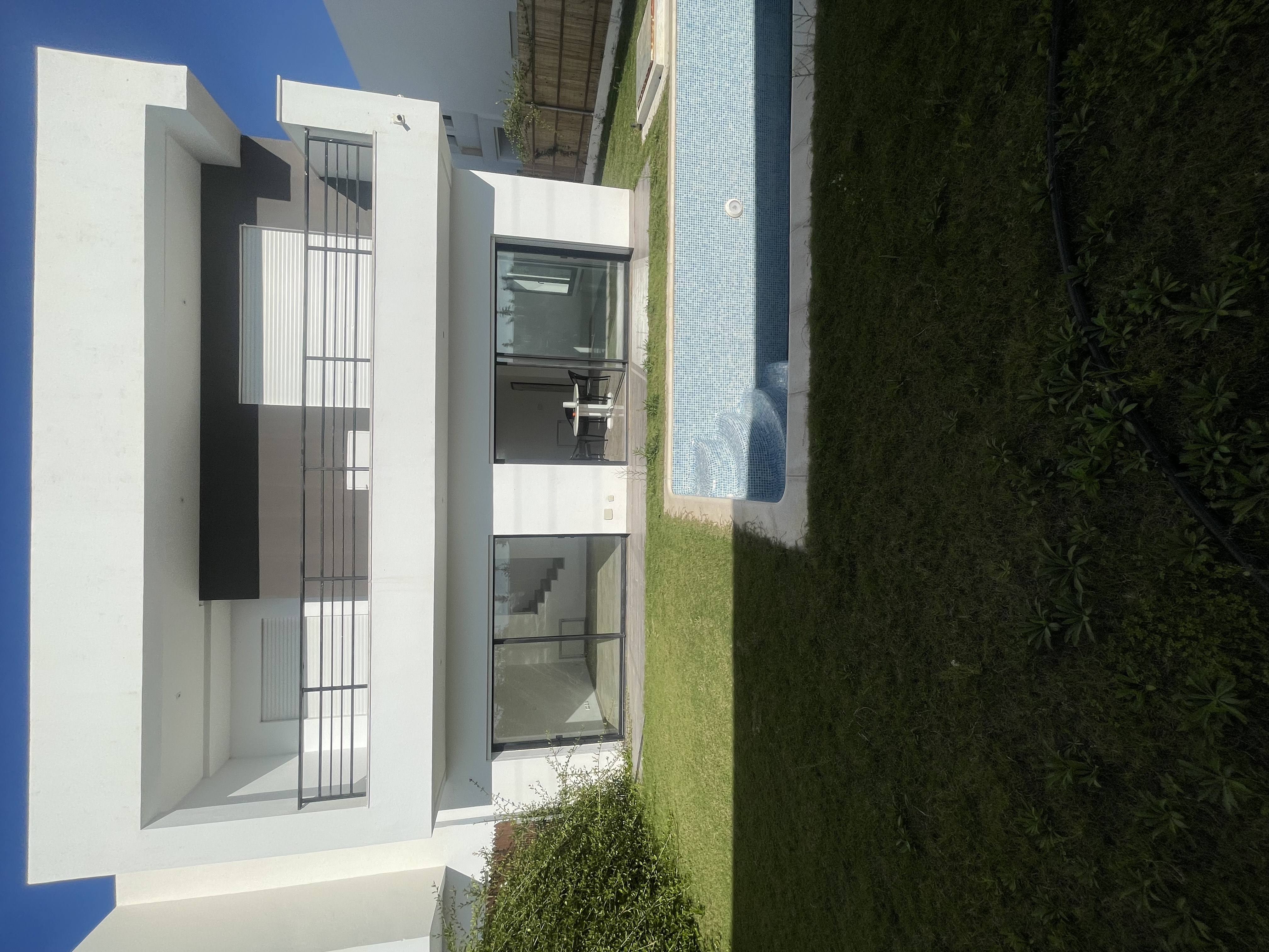 Raoued El Hessiene Location Maisons Villa haut standing avec jardin et piscine