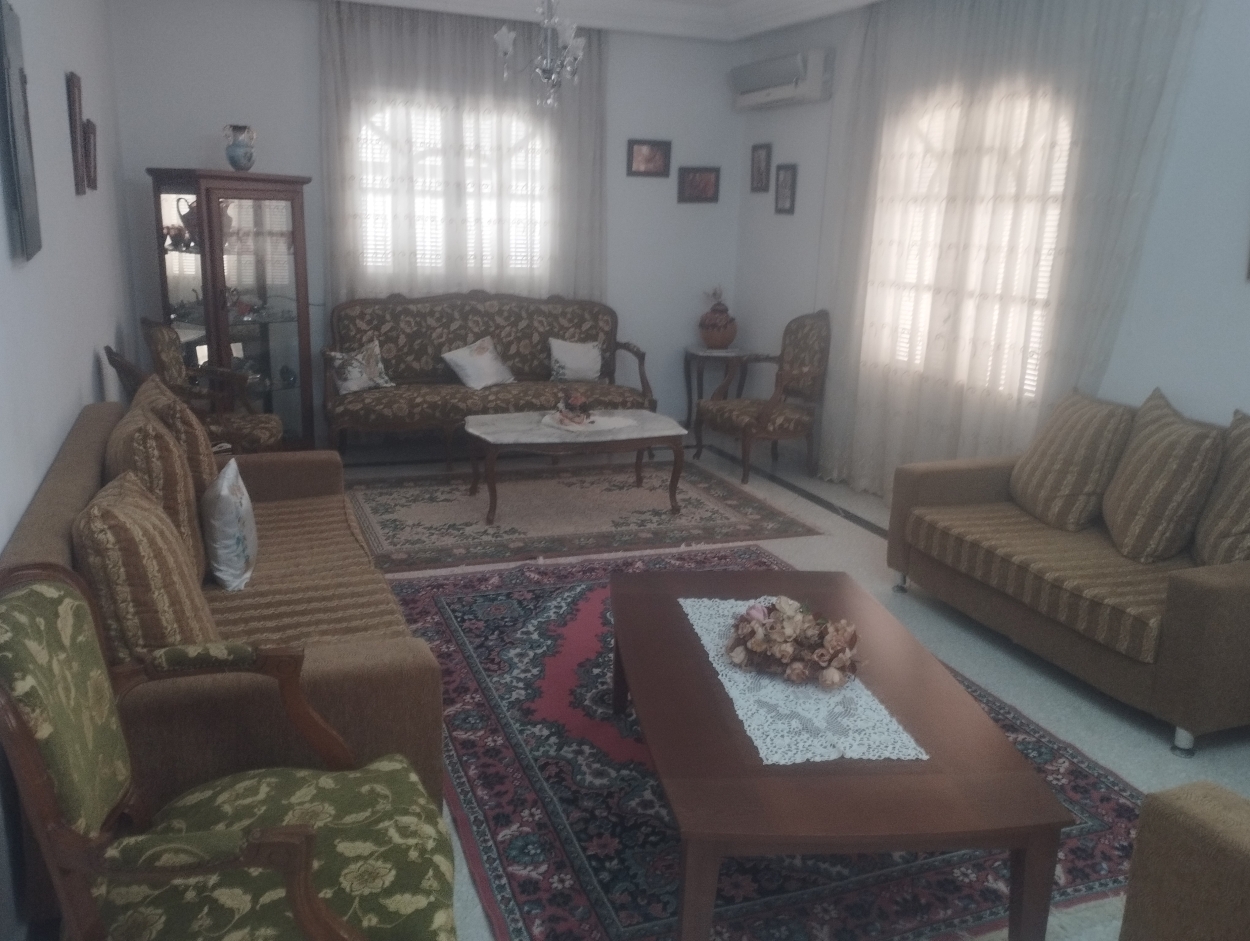 La Soukra Borj Louzir Vente Maisons Villa de haut standing sur deux niveaux
