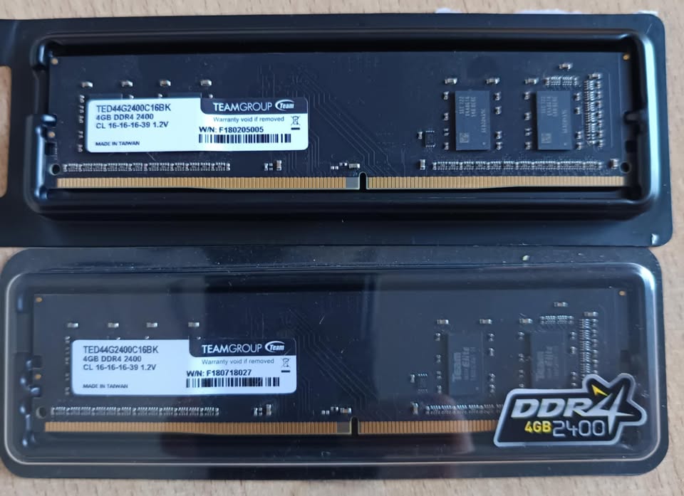 Ezzahra Ezzahra Mmoires Autre 02 barettes ram 4gb ddr4 2400mhz