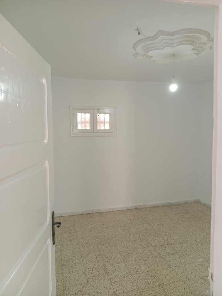 Gafsa Sud Cite Des Jeunes 1 Location Appart. 4 pices Appartement center ville