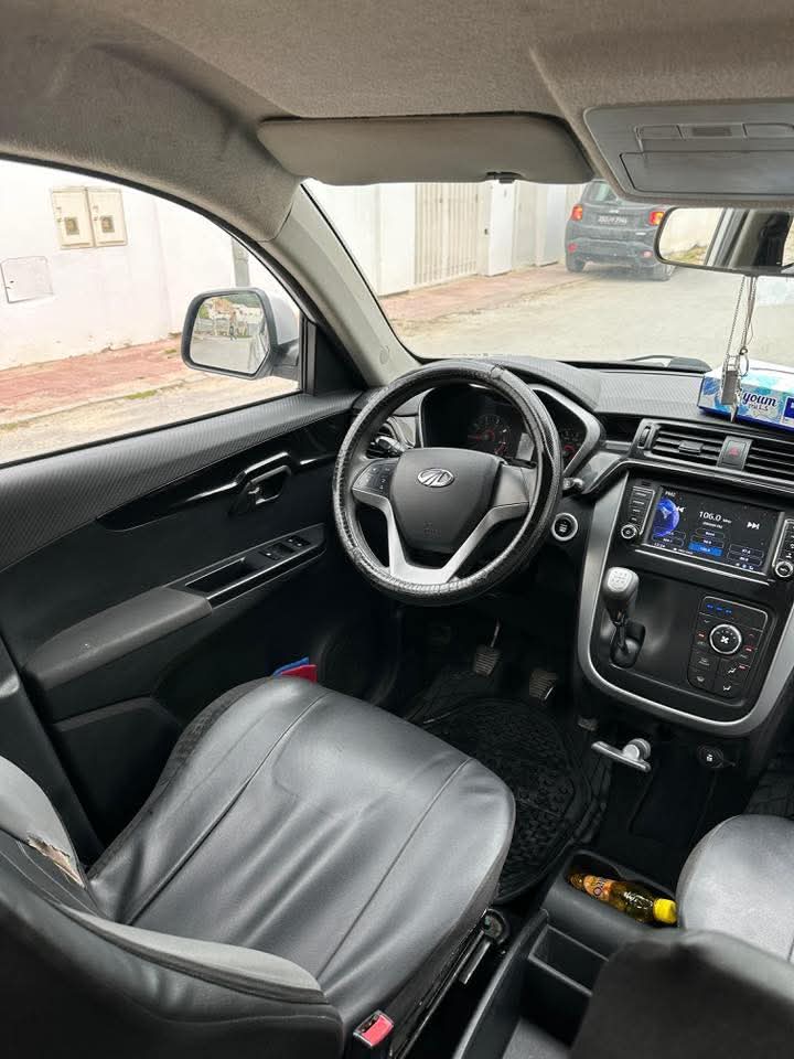 Raoued Cite El Ghazala 1 Mahindra Autre Modle Mahindra kuv 100