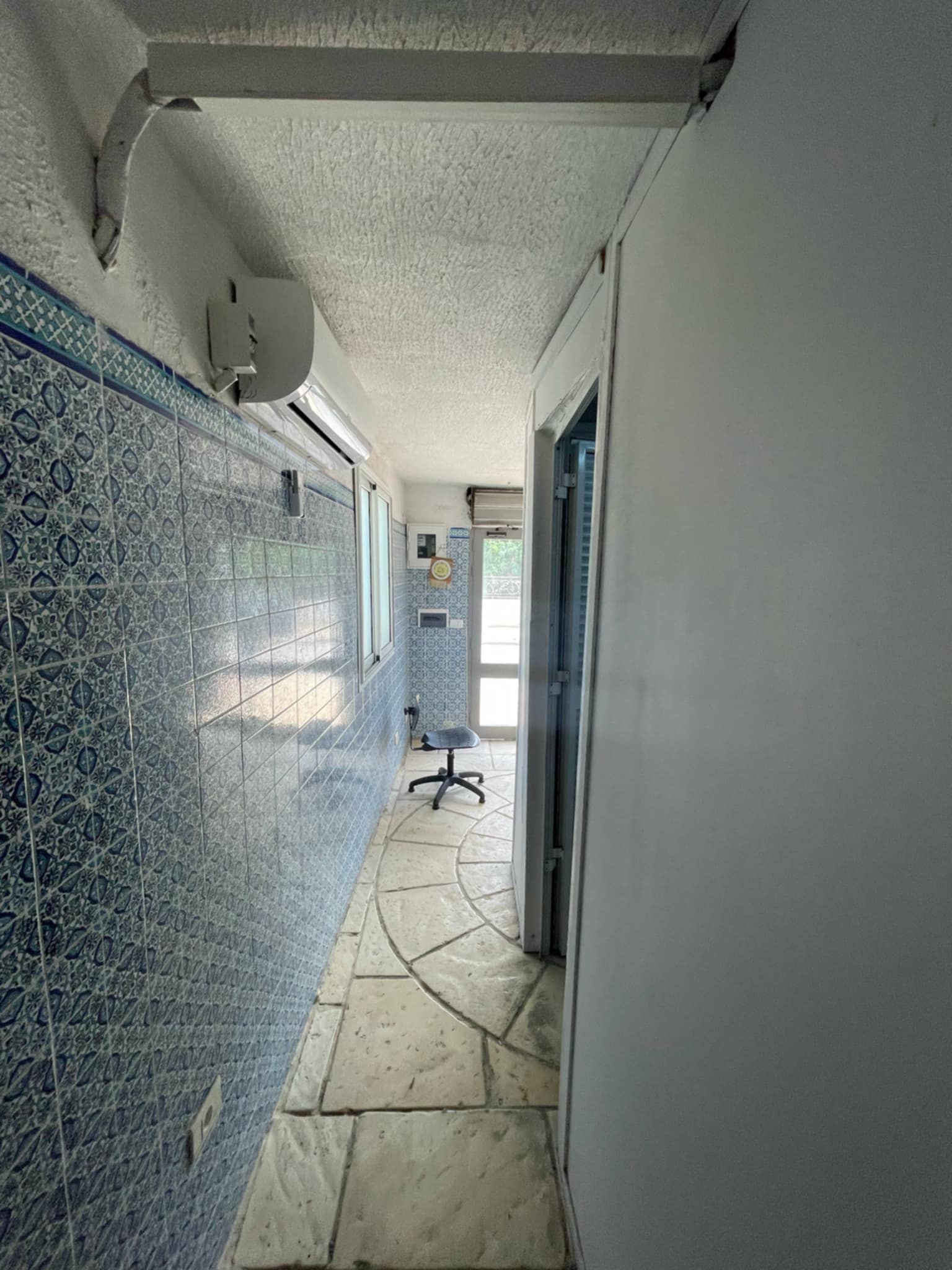 Cite El Khadra Cite Jardins Bureaux & Commerces Bureau Local bureautique 36m2  alain savary