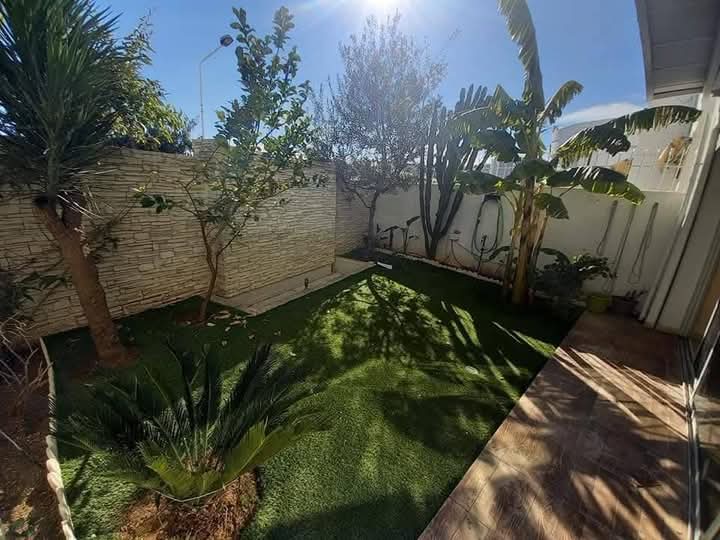 Ariana Ville El Menzah 7 Vente Duplex Un duplex  el menzah 7 bis