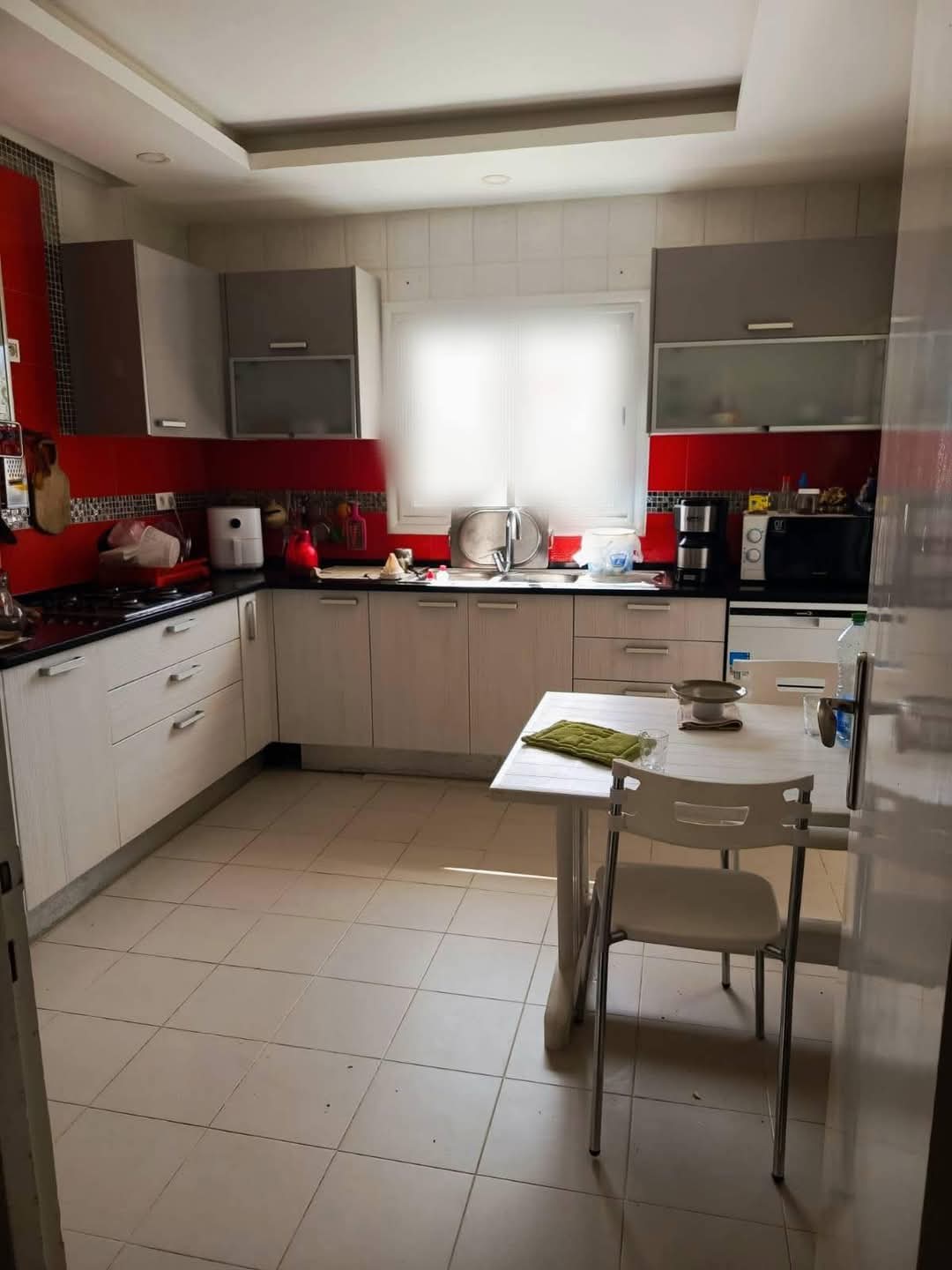 Ariana Ville Cite Ennasr 2 Location Appart. 5 pices+ Ennasr spacieux appartement ssm et 3 chambres