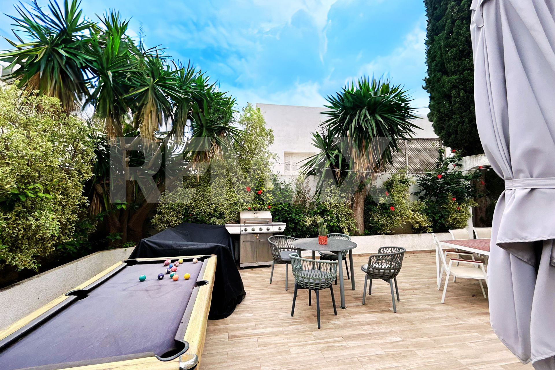 La Marsa Marsa Ennassim Location Maisons Villa haut standing avec piscine cite les pins