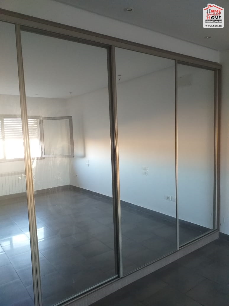 Carthage Cite Mohamed Ali Location Appart. 4 pices Un rdc de villa  s3 tournesol  carthage