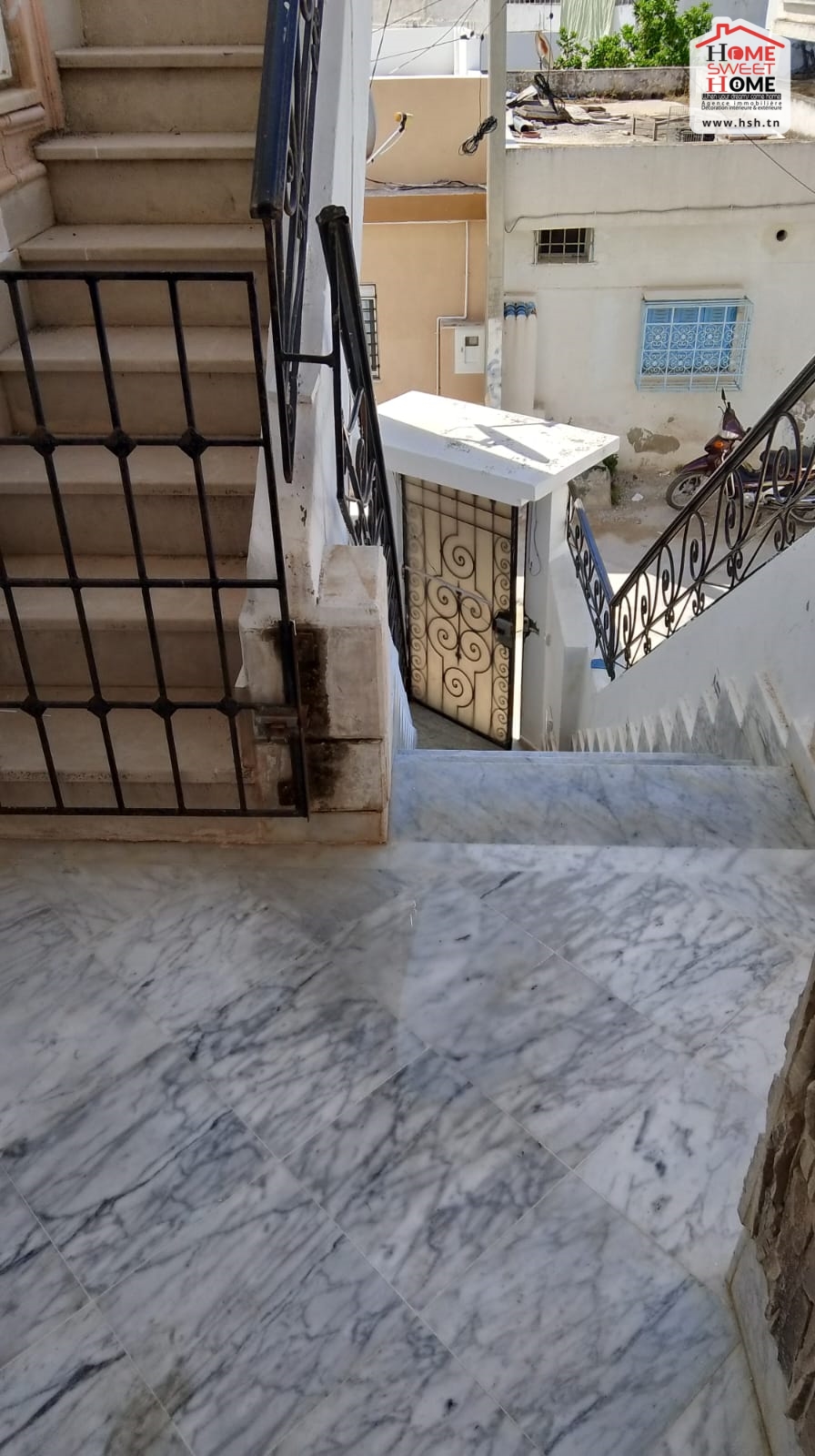 Carthage Salambo Location Appart. 4 pices Etage de villa s3 tulipe   salambo