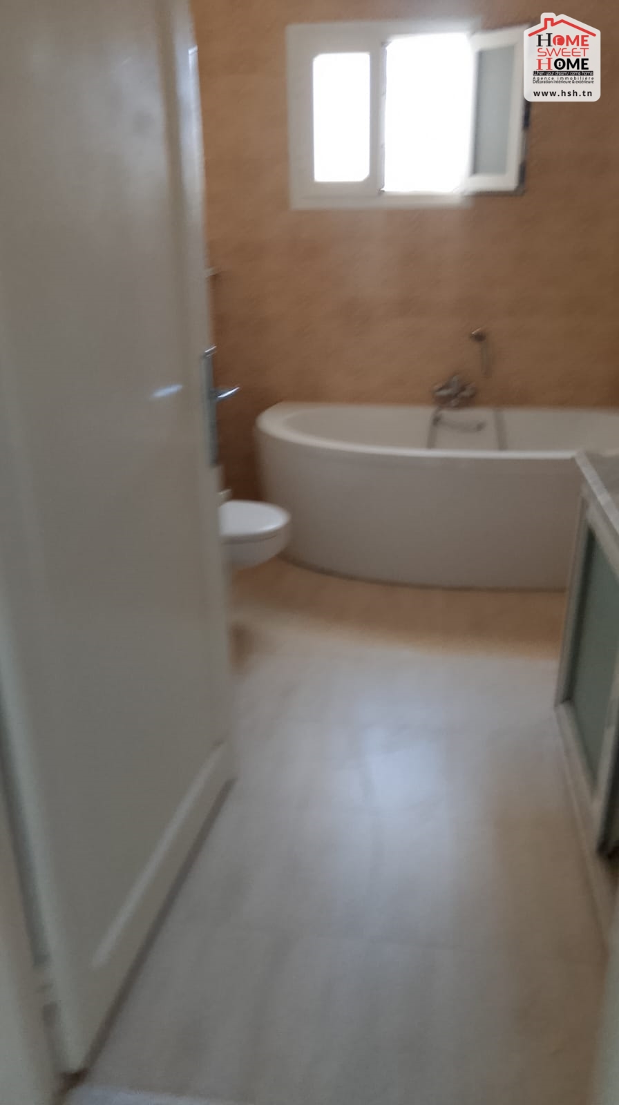 Carthage Salambo Location Appart. 4 pices Etage de villa s3 tulipe   salambo