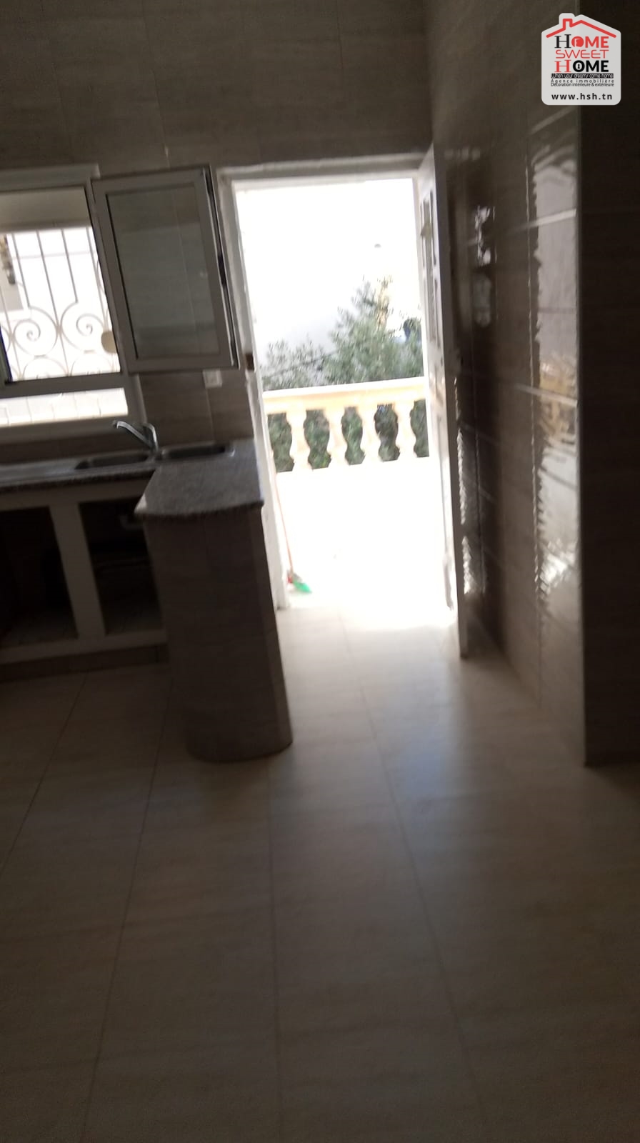 Carthage Salambo Location Appart. 4 pices Etage de villa s3 tulipe   salambo