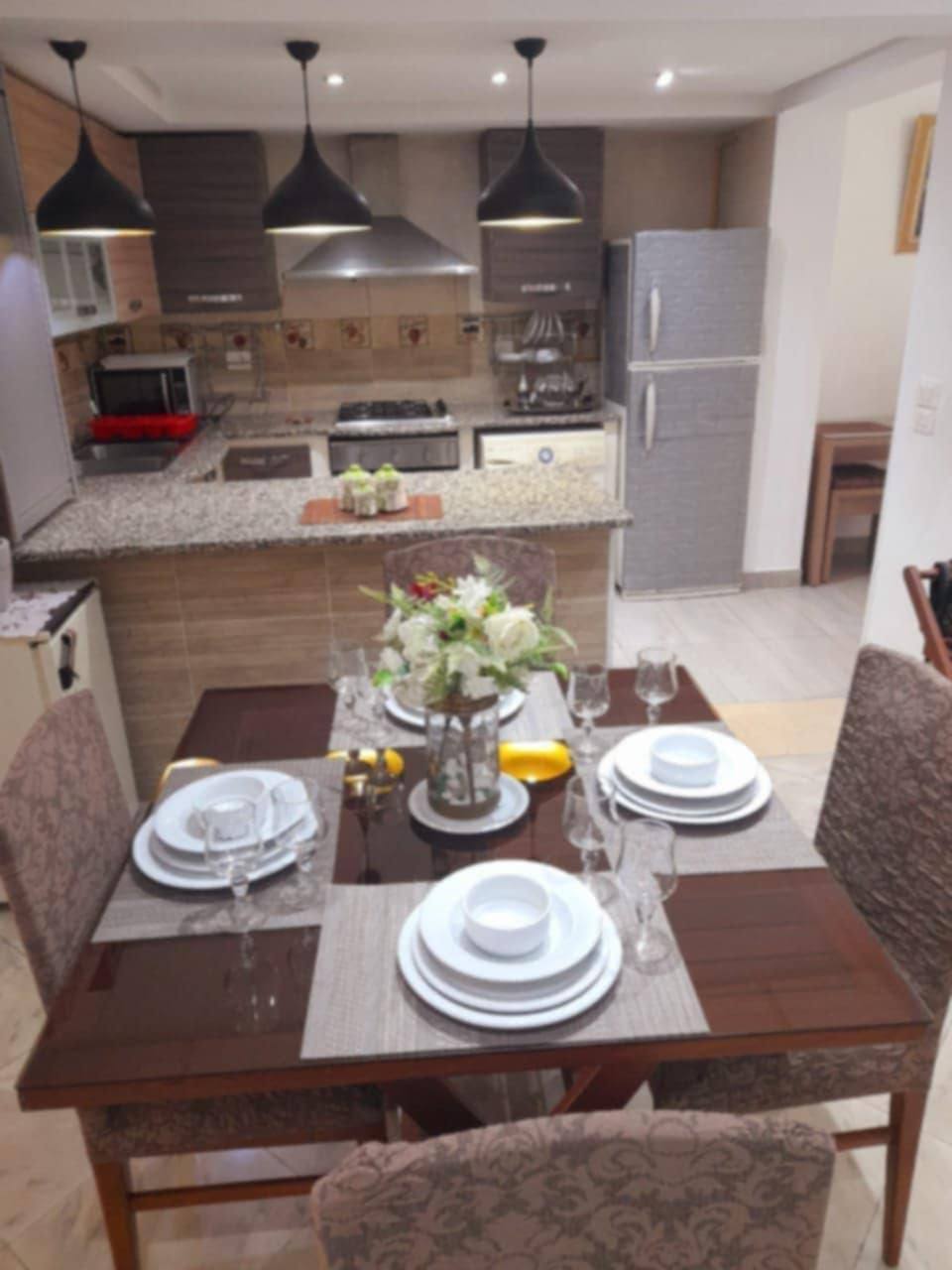 Ezzouhour (Tunis) Ezzouhour 4 Vente Maisons Une maison sur deux niveaux  cit el zouhour